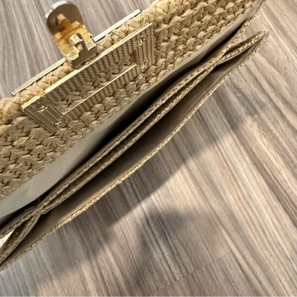 NWT Woven Bag with Gold Clasp - Picture 10 of 13